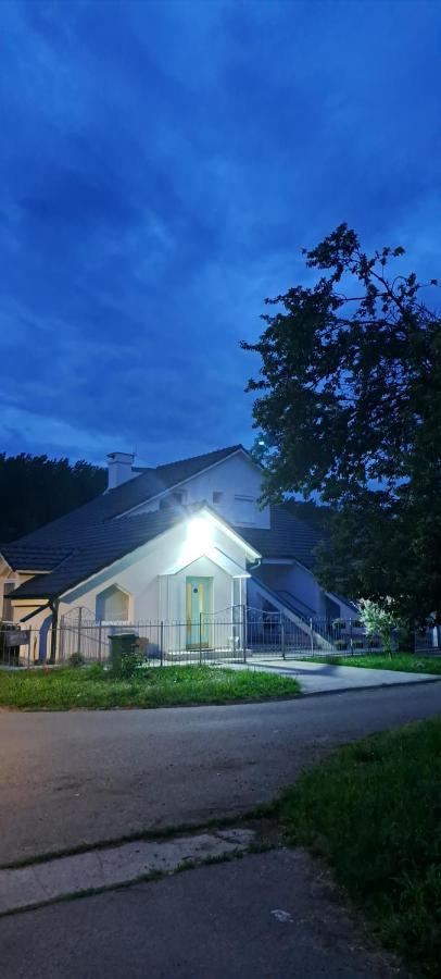 Santorini Sremska Mitrovica Exterior foto
